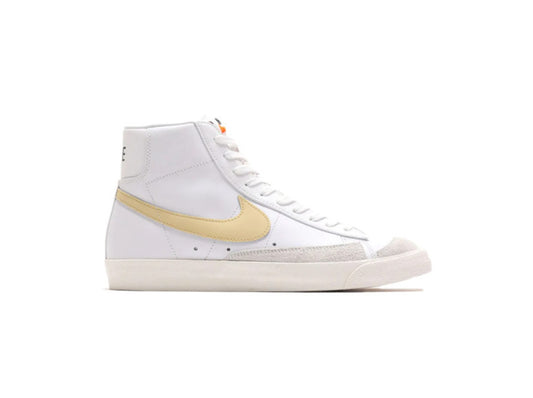 Nike Blazer Mid Peach